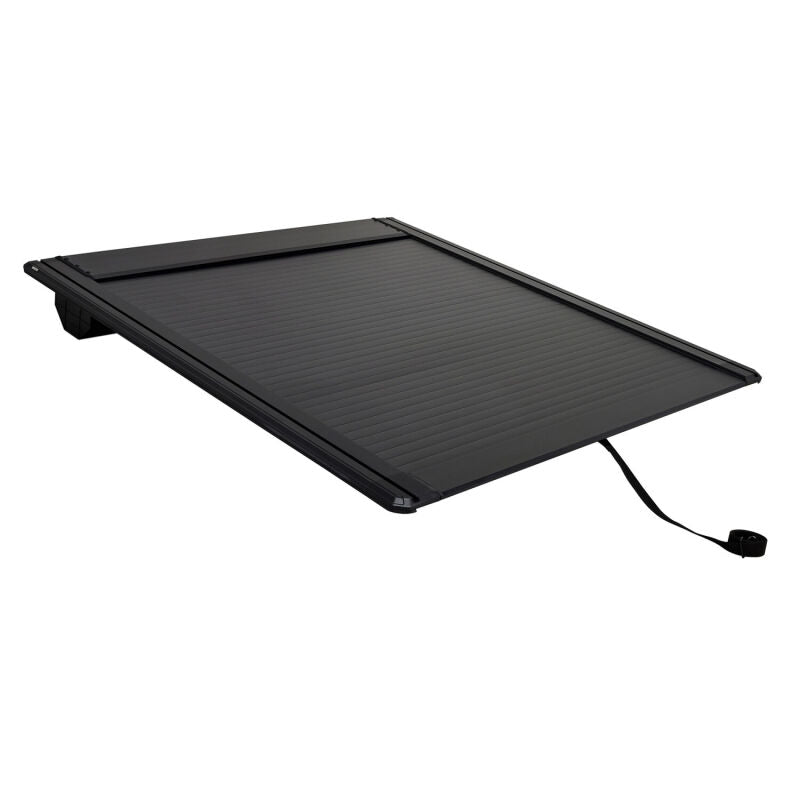 Westin 19-26 GM  Silverado/Sierra 1500 5ft 8in Bed Manual Retractable Tonneau Cover - Black