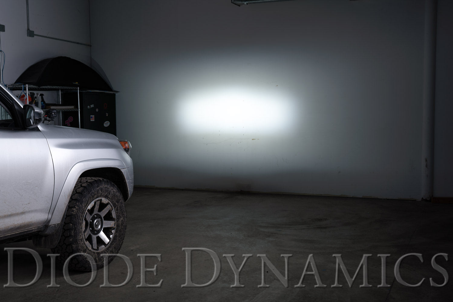 2014_toyota_4runner_output_ss3_pro_ditch_light.jpg