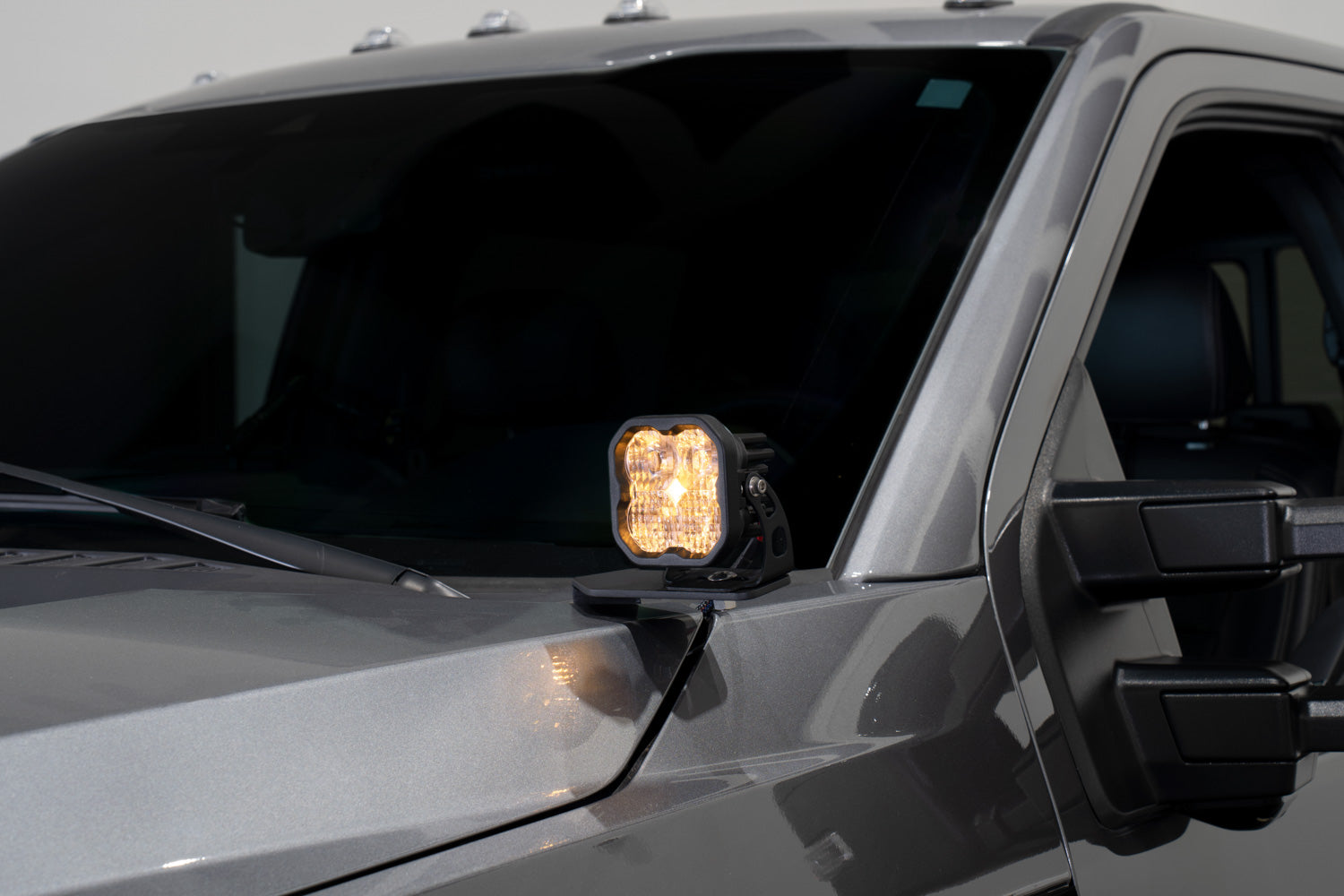 2021_ford_f350_close_angle_studio_ditch_ss3_white_abl.jpg