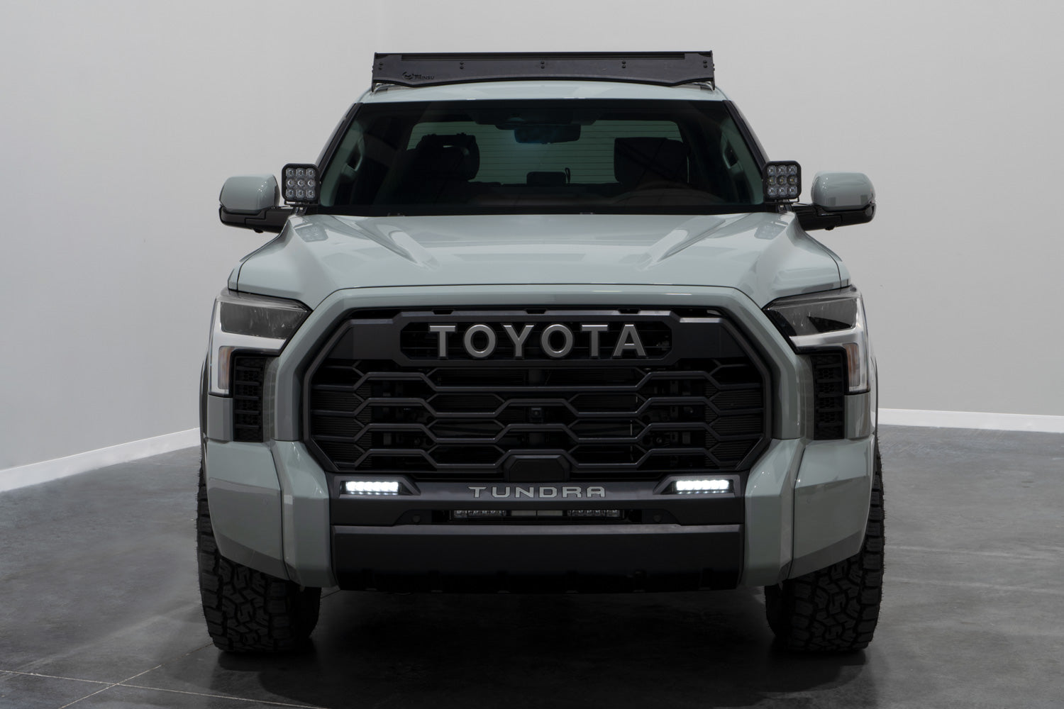 2022_toyota_tundra_fog_kit_studio_straight_on.jpg