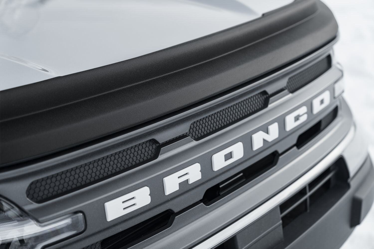 husky-aeroskin-II-textured-blk-21-Ford-Big-Bend-Bronco-Sport--2830188-06.jpg