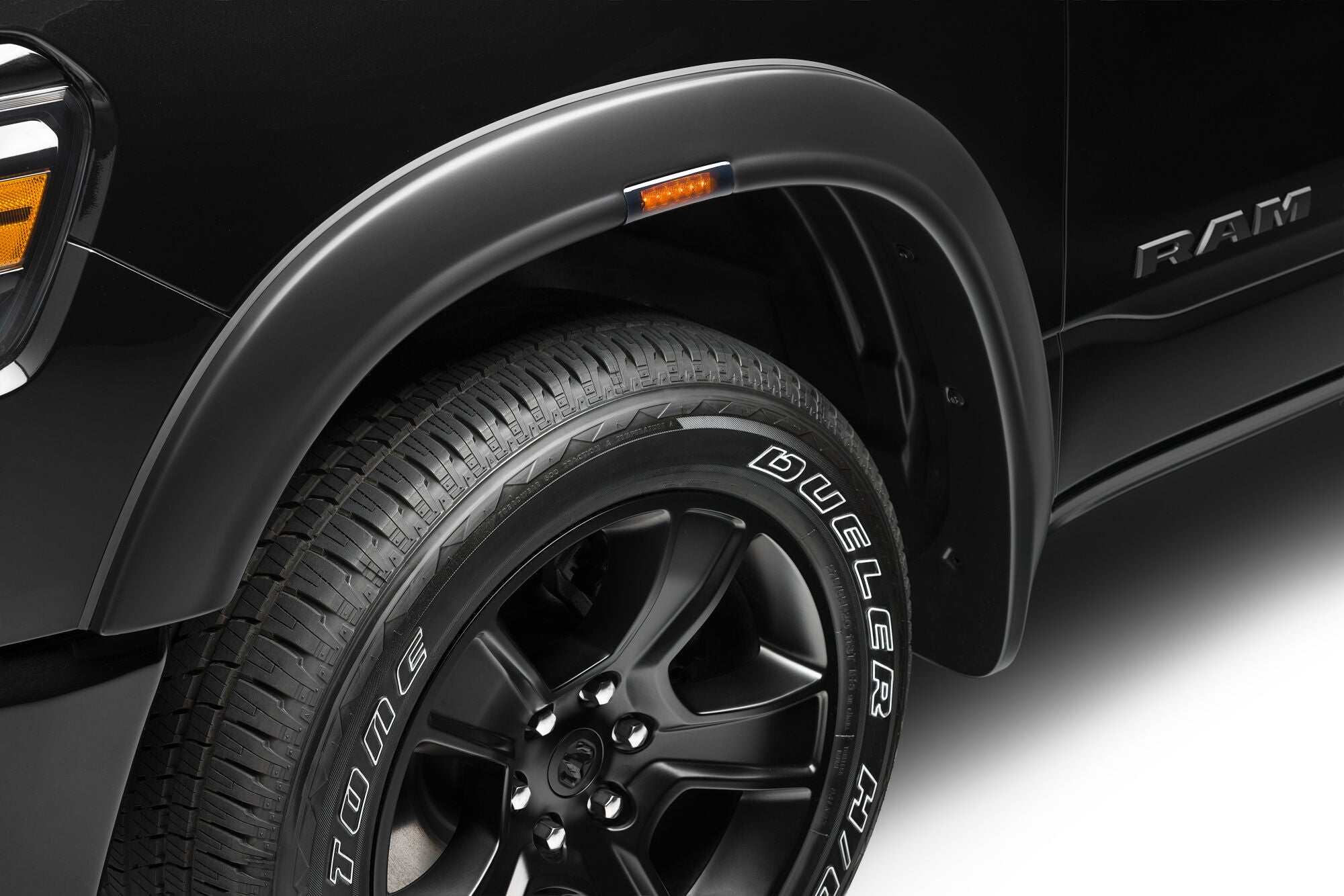 husky-rvl-fender-flare-2023-ram-1500-2805939_front.jpg