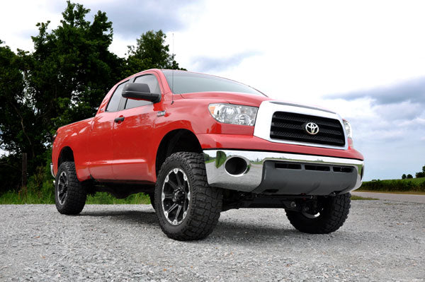 Rough Country  Spacer/V2 4.5 INCH LIFT KIT | TOYOTA TUNDRA 2WD/4WD (2007-2015) 75370
